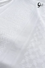 White qatari keffeyah